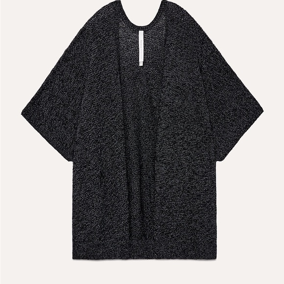 Aritzia Ionic Cape - Picture 2 of 3